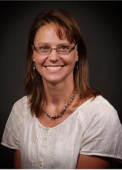 Photo of Tara Deans