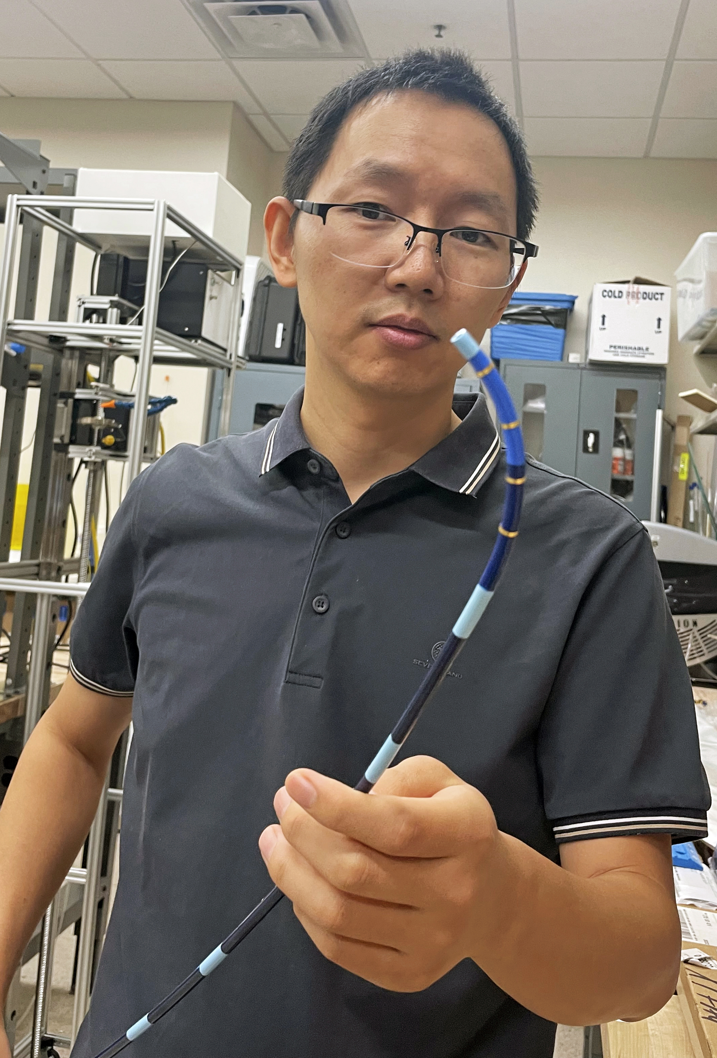 Yue with robotic device
