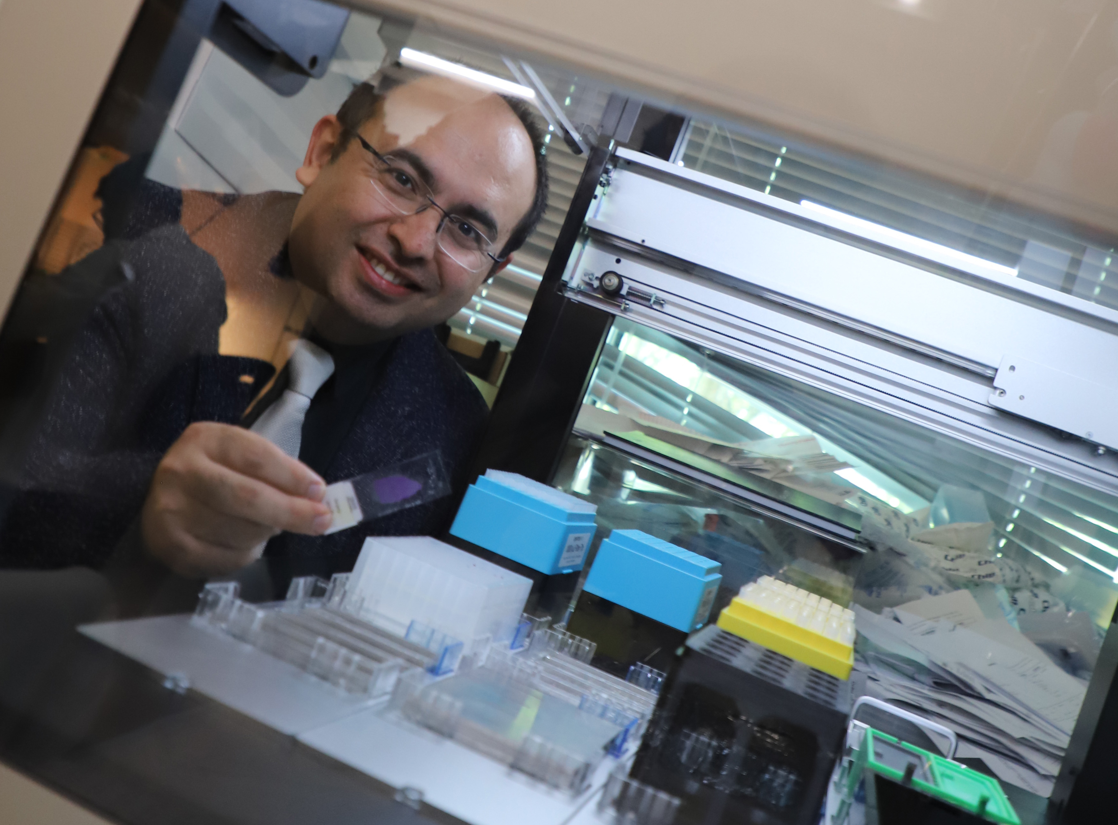 Ahmet Coskun with iseqPLA to map protein interactions. 