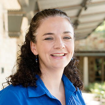 Photo of Elizabeth Cosgriff Hernandez