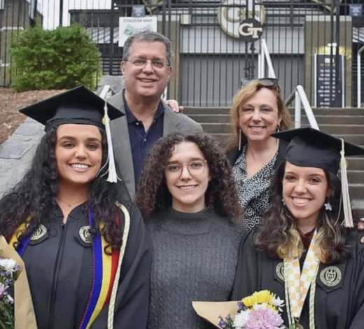 Photo of the members of the Hahn Family