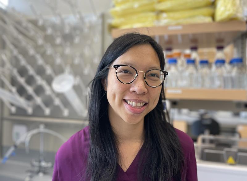 Ming-fai Fong in her lab